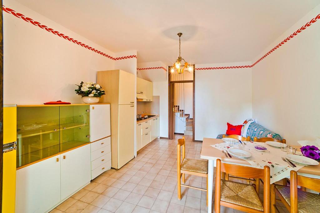 Residence Cinzia Pool Bibione Oda fotoğraf
